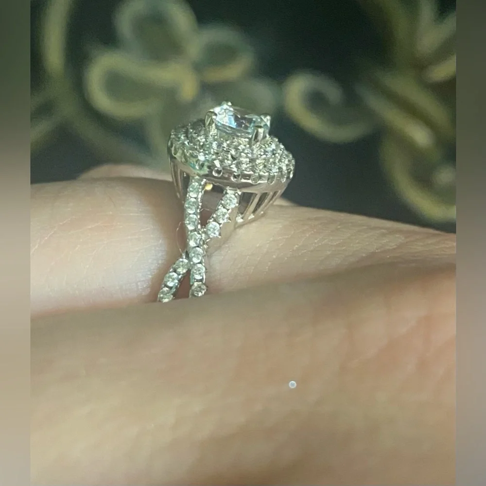 Split Shank round frame Swarovski Element Ring in Sterling Silver by LaArtiste - Picture 6 of 10